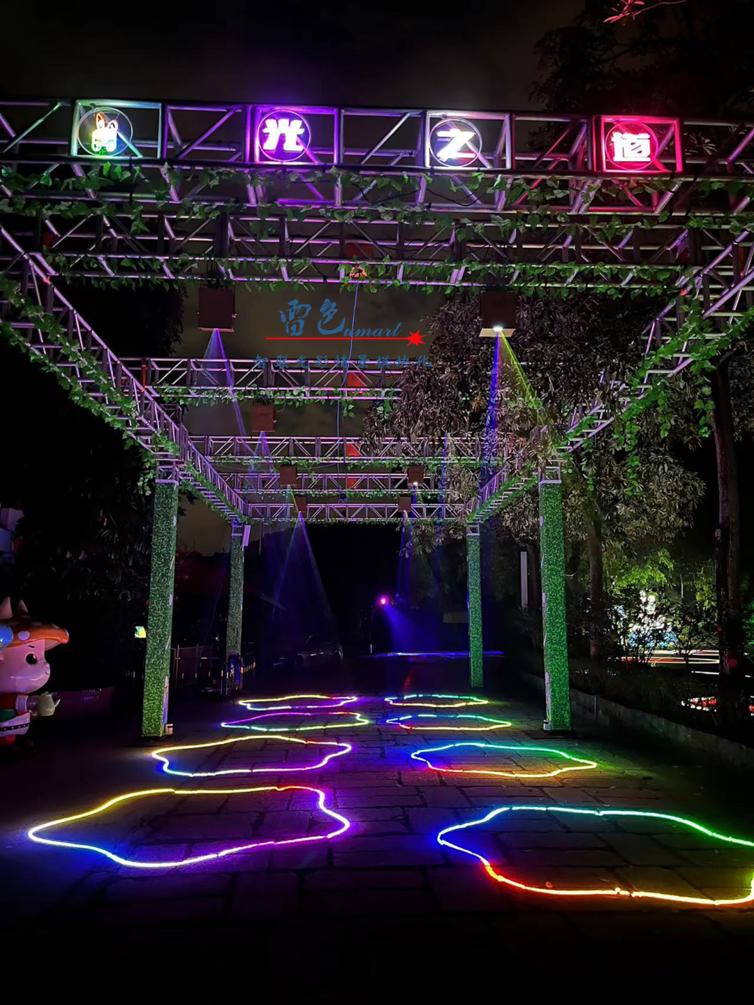 雷色光電打造《夢(mèng)境光語(yǔ)》夜場(chǎng)燈光秀震撼來(lái)襲！(圖21)